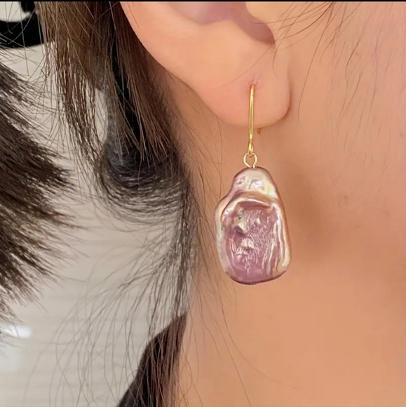 Vintage Irregular Baroque Natural Freshwater Peal Dangle Earrings. - Picture 7 of 7